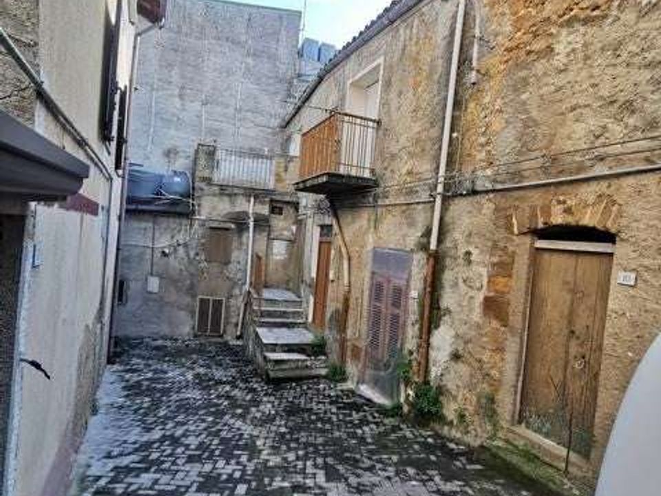 Rekkehus i Cianciana, Agrigento - bilde 1