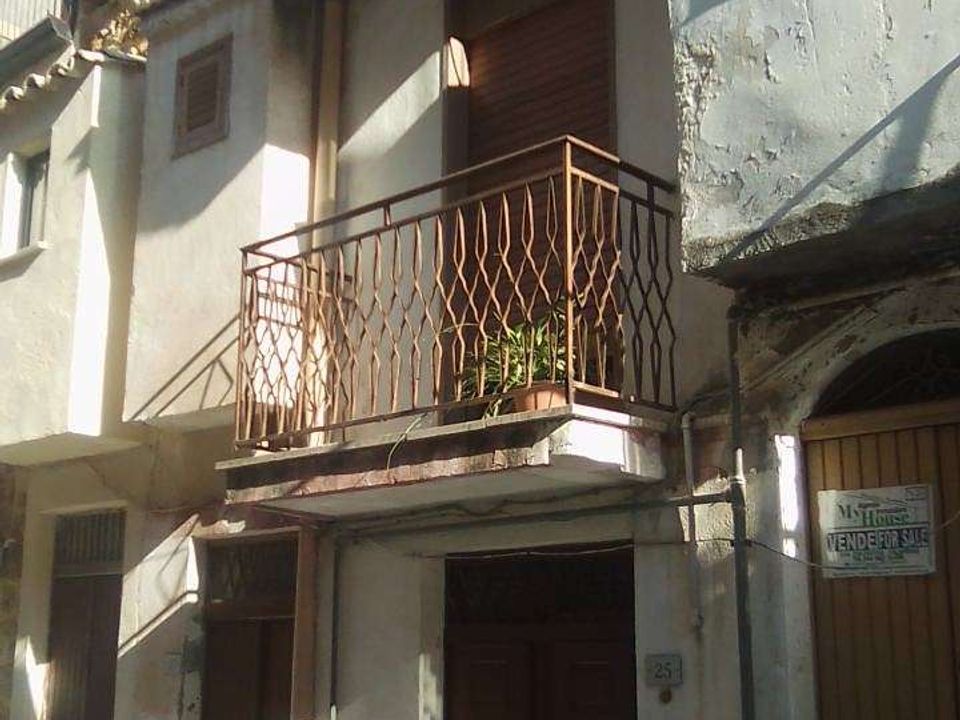 Rekkehus i Cianciana, Agrigento - bilde 1