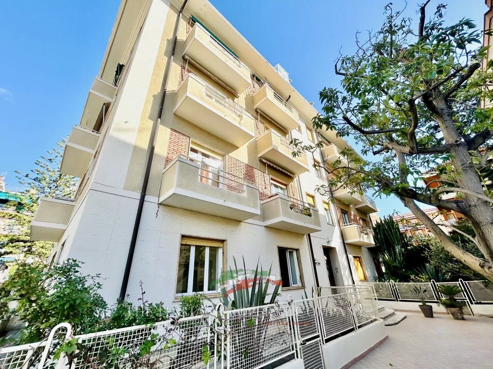 Lejlighed i Bordighera, Imperia - foto 1