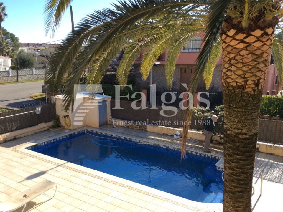 Villa en Requesens, Gerona - foto 2