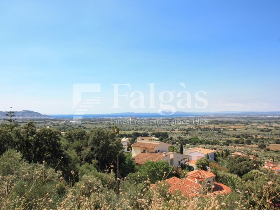 Helårsgrund i Palau-Saverdera, Gerona - foto 1