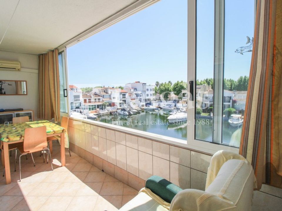 Lejlighed i Empuriabrava, Gerona - foto 1