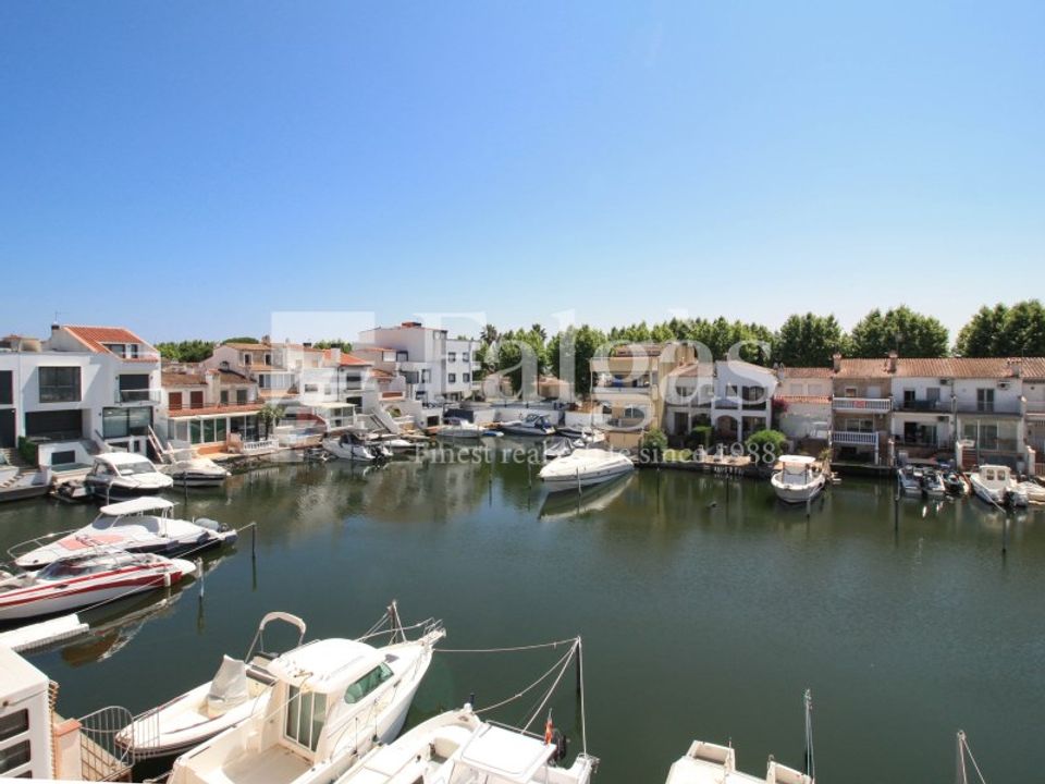 Lejlighed i Empuriabrava, Gerona - foto 2