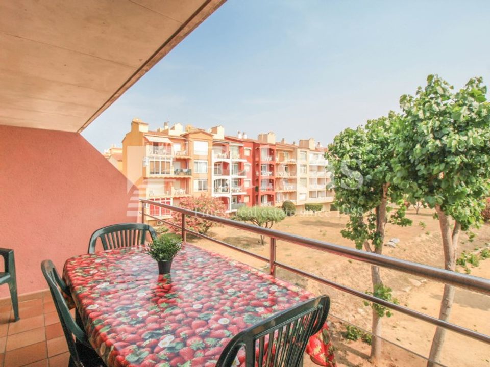 Lejlighed i Empuriabrava, Gerona - foto 1