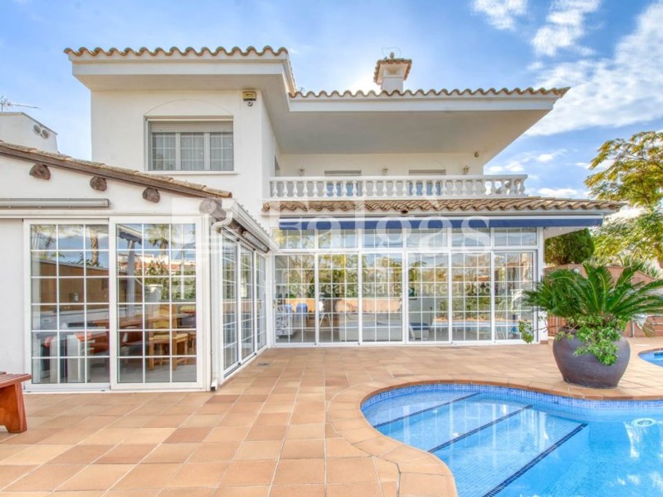 Villa en Requesens, Gerona - foto 2