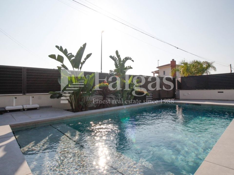 Villa en Requesens, Gerona - foto 2