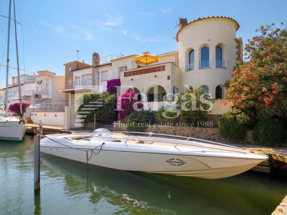 Villa i Empuriabrava, Gerona - foto 1