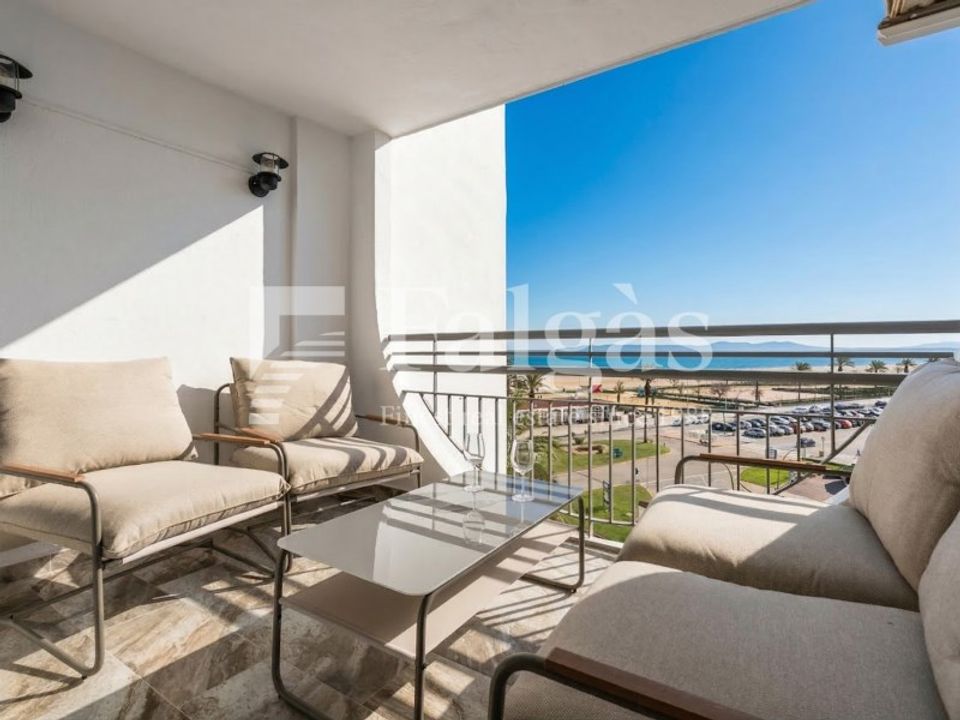 Lejlighed i Empuriabrava, Gerona - foto 1
