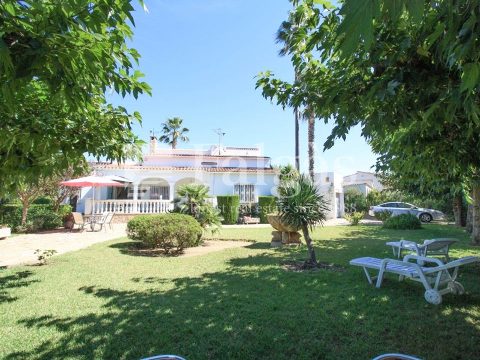 Villa en Requesens, Gerona - foto 3