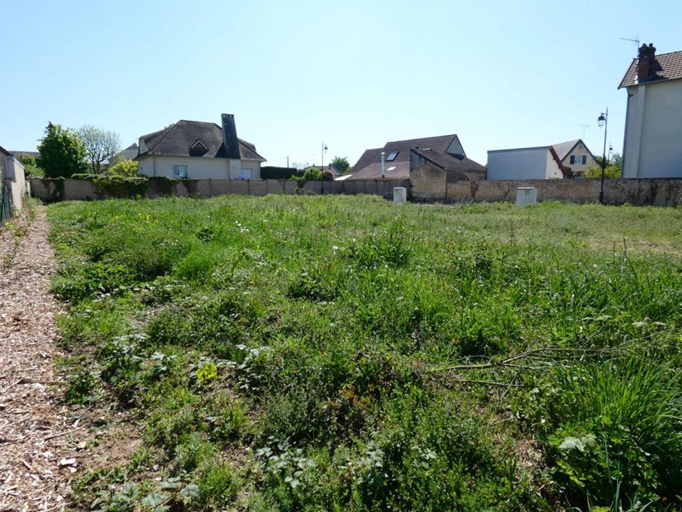 Helårsgrund i Anet, Eure-et-Loir - foto 1