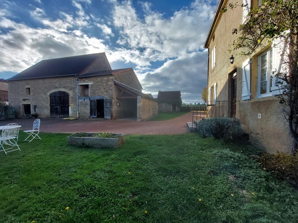 Villa i St.-Laurent-en-Brionnais, Saone-et-Loire - foto 1
