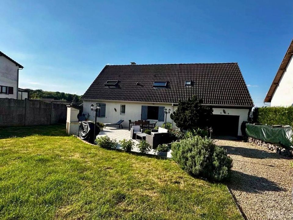 Villa i Villeneuve-sur-Yonne, Yonne - foto 1