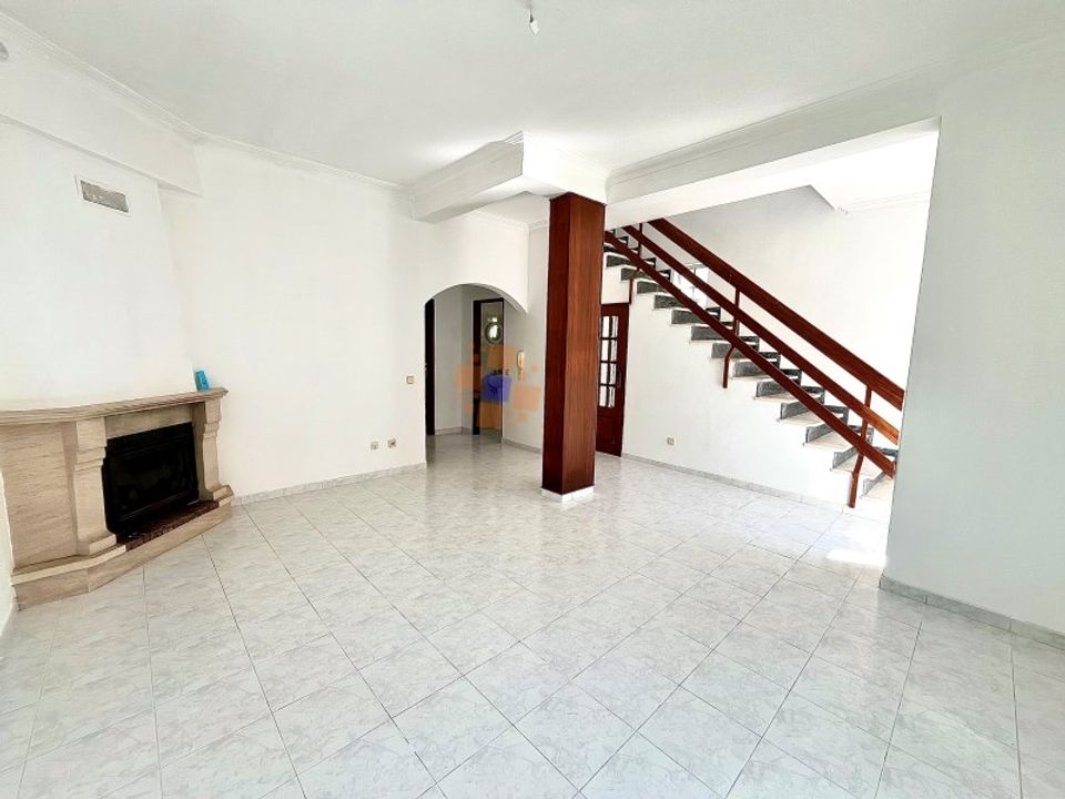 Byhus i Corroios, Setubal - foto 1