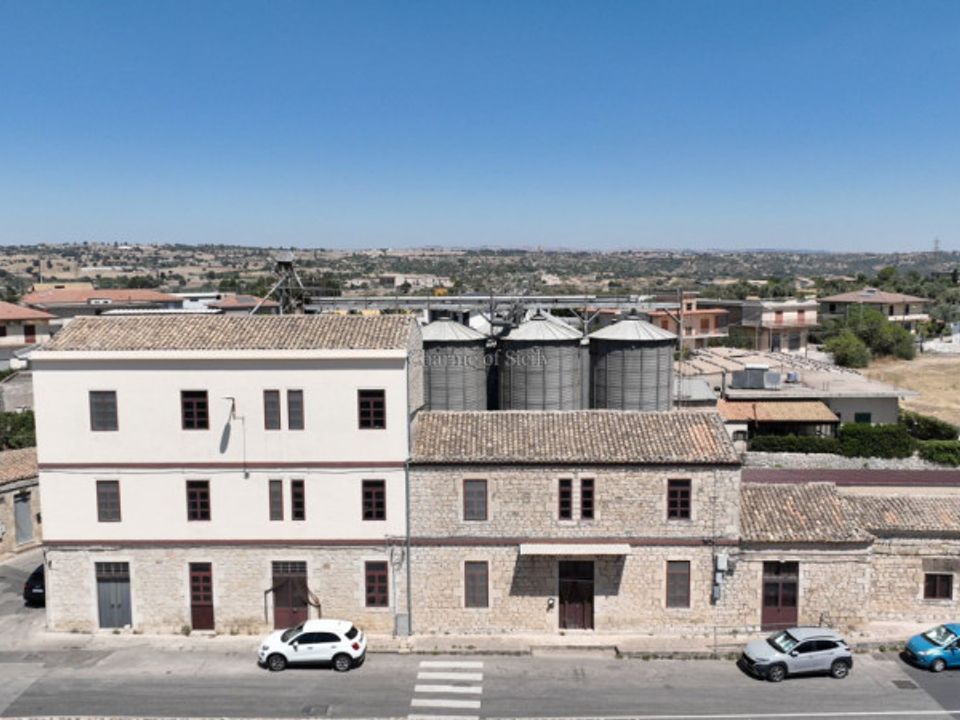 Erhvervsejendom i Modica, Ragusa - foto 1