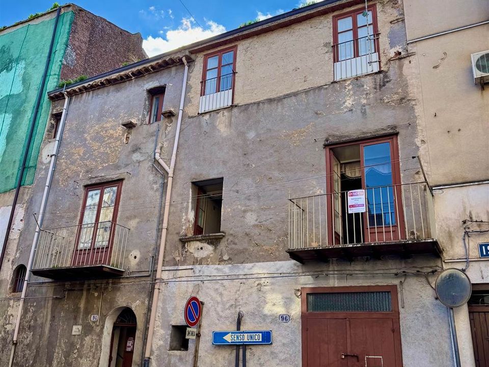 Byhus i Castelbuono, Palermo - foto 1
