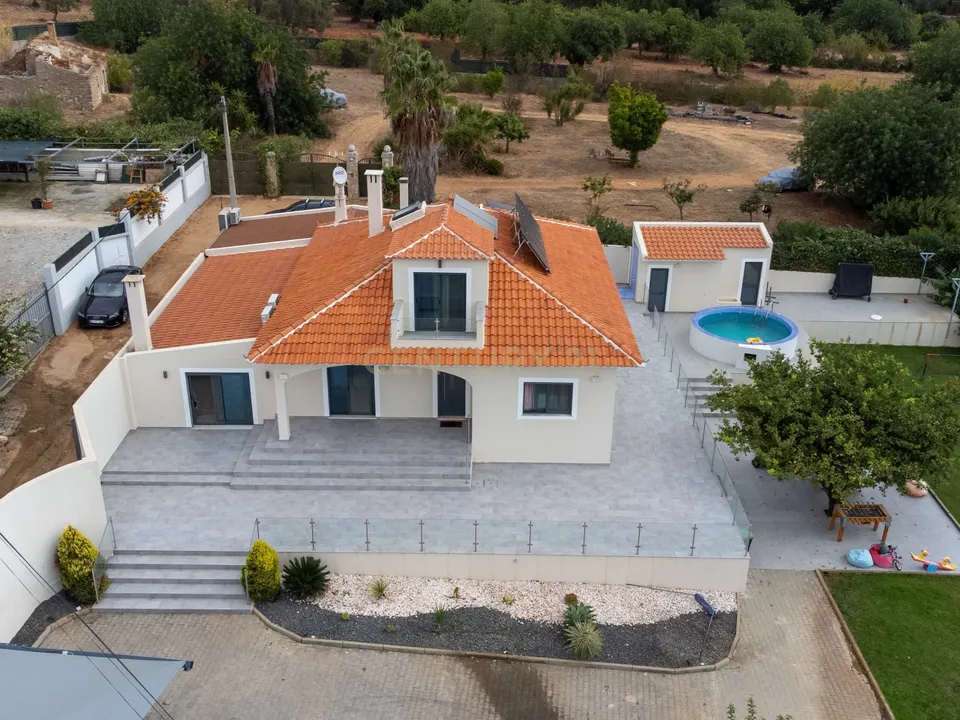 Villa i Santa Barbara de Nexe, Faro - foto 1