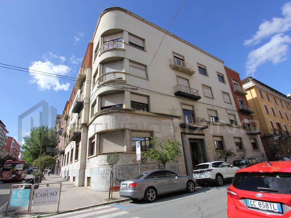 Erhvervsejendom i Cosenza, Cosenza - foto 1