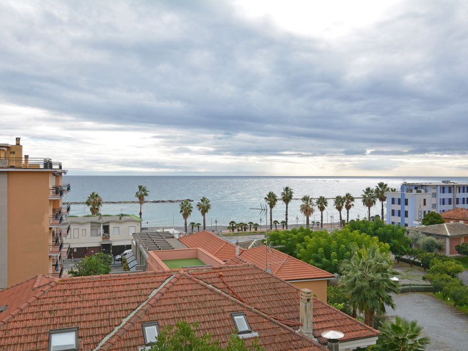 Lejlighed i San Bartolomeo al Mare, Imperia - foto 1