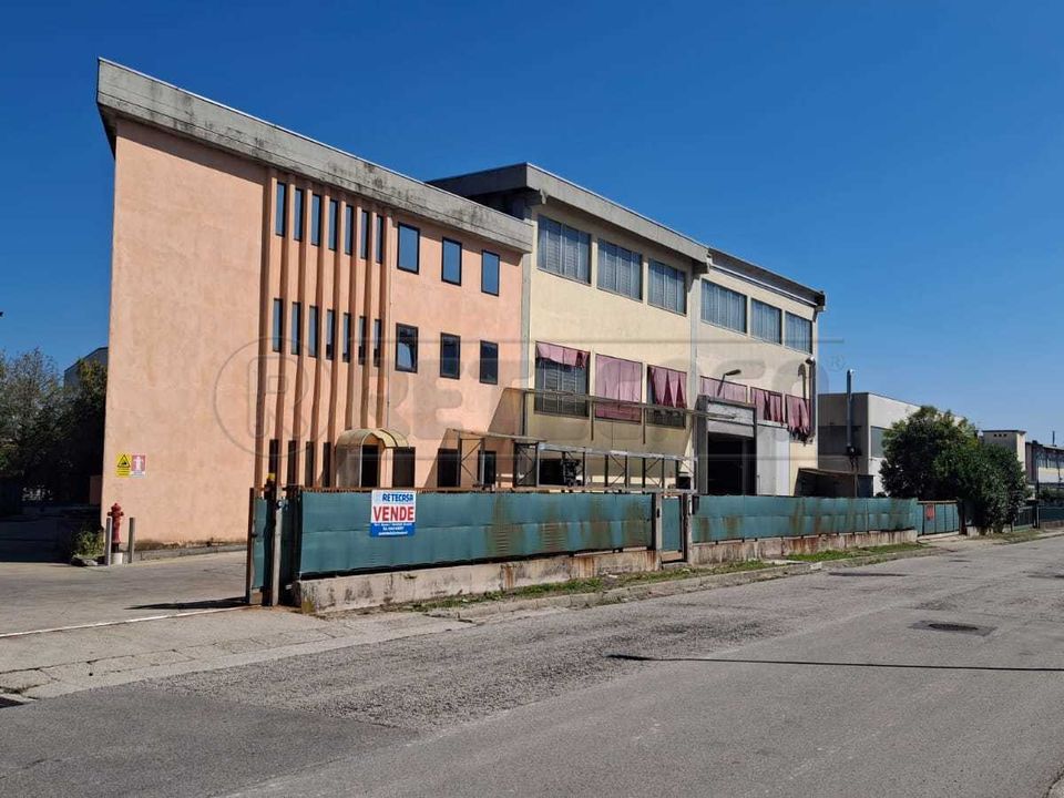 Erhvervsejendom i Arzignano, Vicenza - foto 1