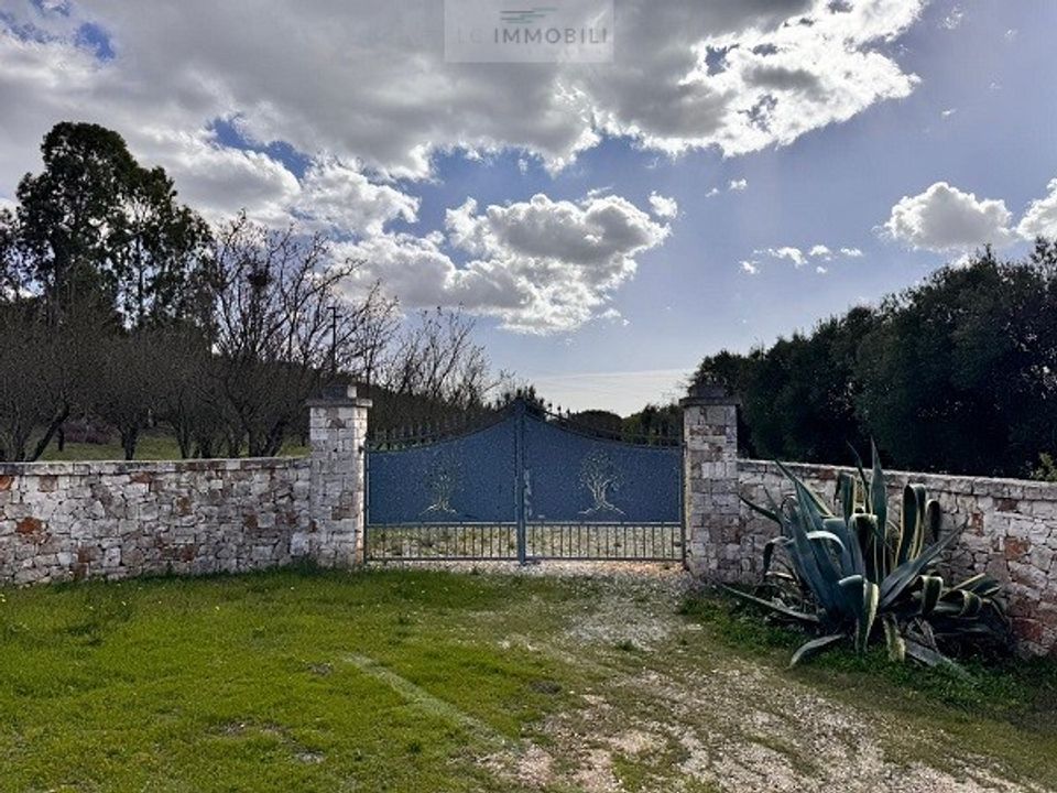 Helårsgrund i Ostuni, Brindisi - foto 1
