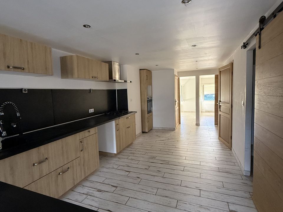 Villa in Saint-Laurent-de-Cerdans, Pyrenees-Orientales - photo 4