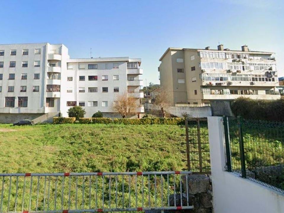 Helårsgrund i Maia, Porto - foto 1