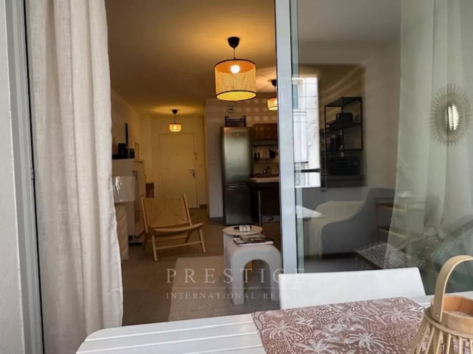 Apartamento en Golfe-Juan, Alpes-Maritimes - foto 2