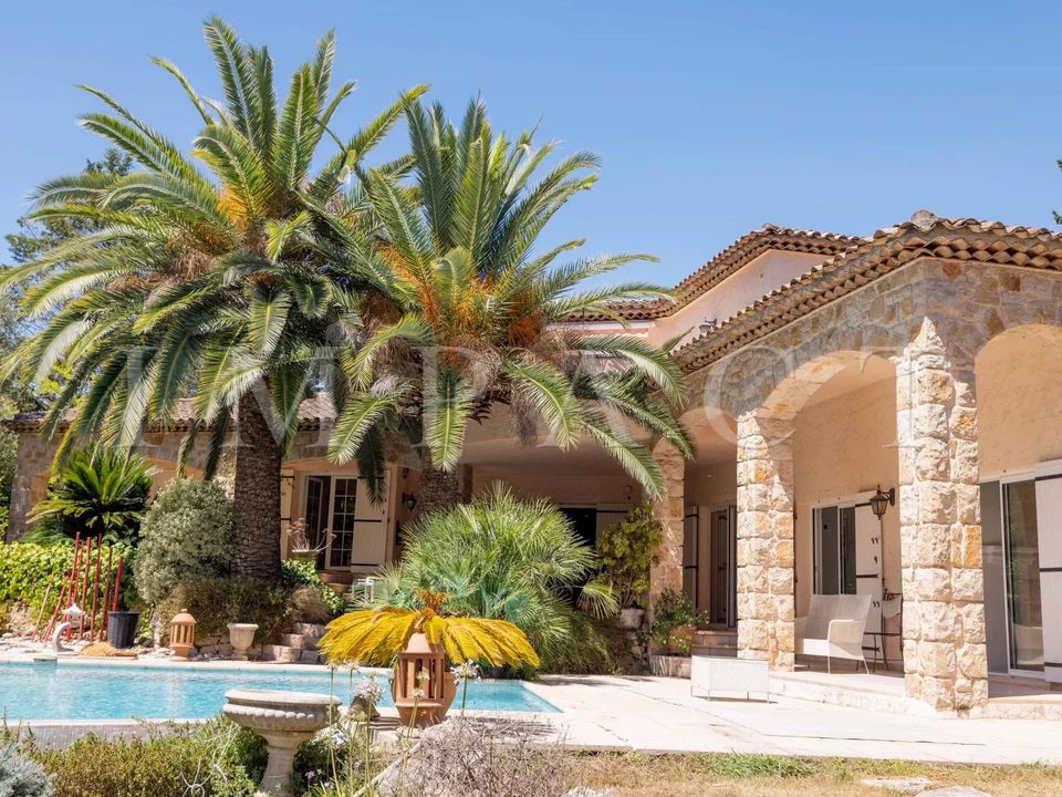 Villa i Mougins, Alpes-Maritimes - foto 1
