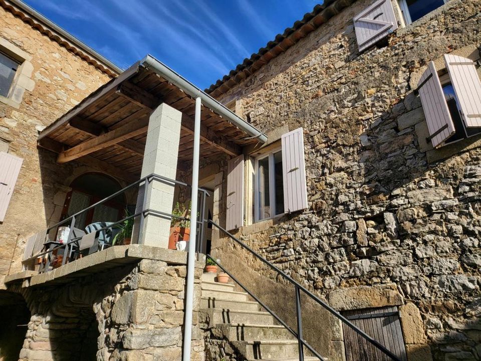 Landsbyhus i Saint-Paul-le-Jeune, Ardeche - foto 1