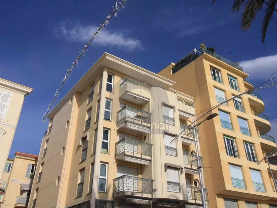 Garage i Menton, Alpes-Maritimes - foto 1