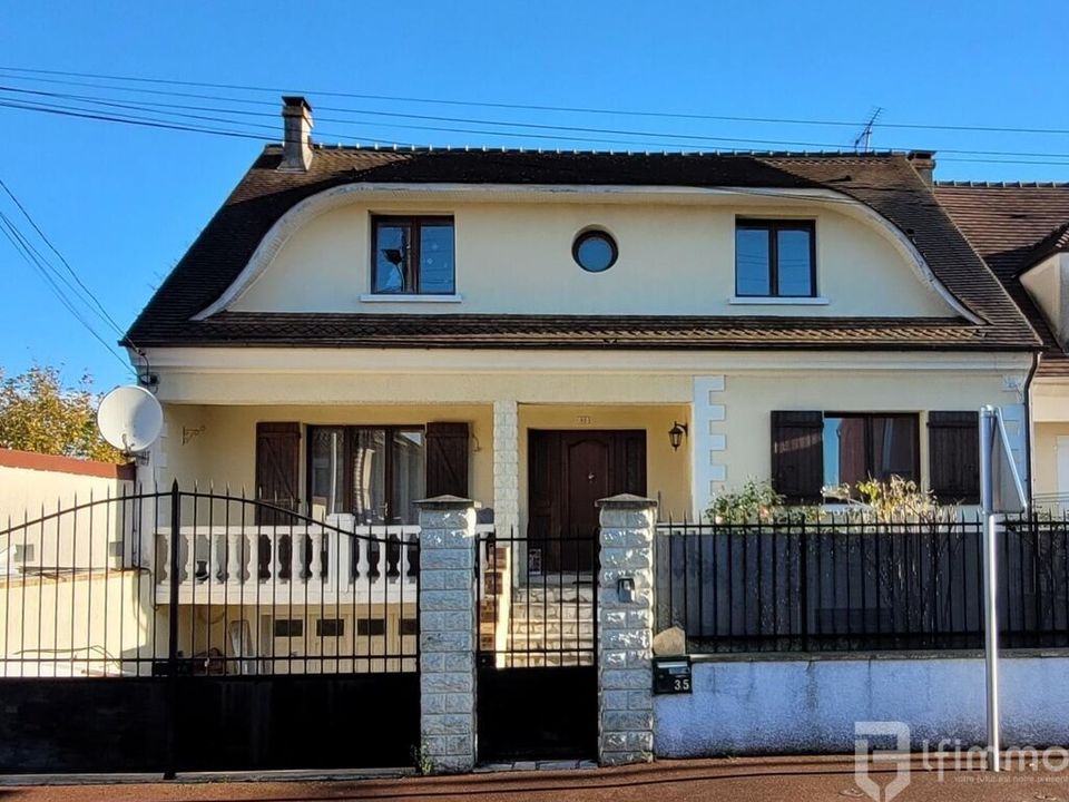 Villa i Tremblay-en-France, Seine-Saint-Denis - foto 1