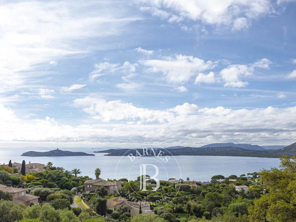 Villa a Sainte-Lucie de Porto-Vecchio, Corse-du-Sud - foto 1