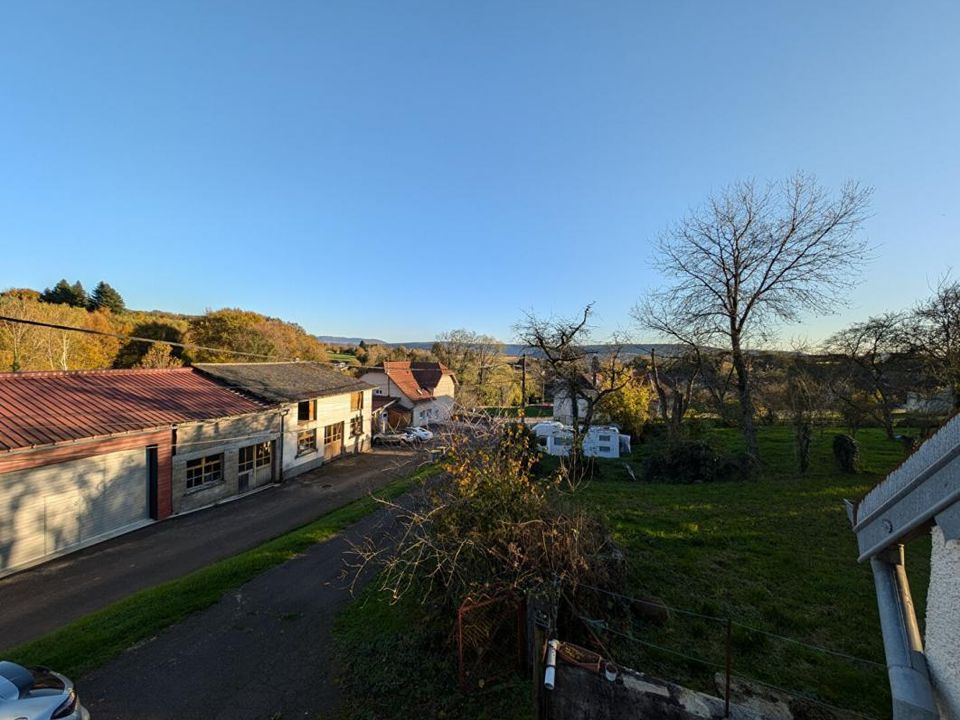 Landsbyhus i Fontaine-les-Clerval, Doubs - foto 1