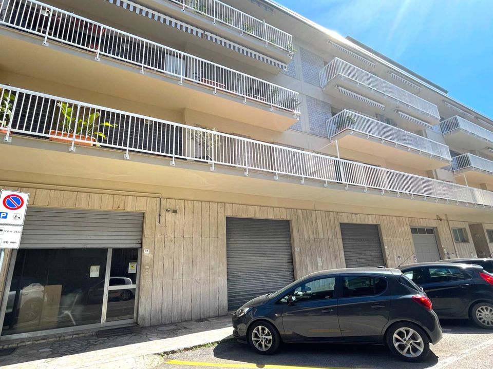 Parkeringsplass i San Benedetto Del Tronto, Ascoli Piceno - bilde 2