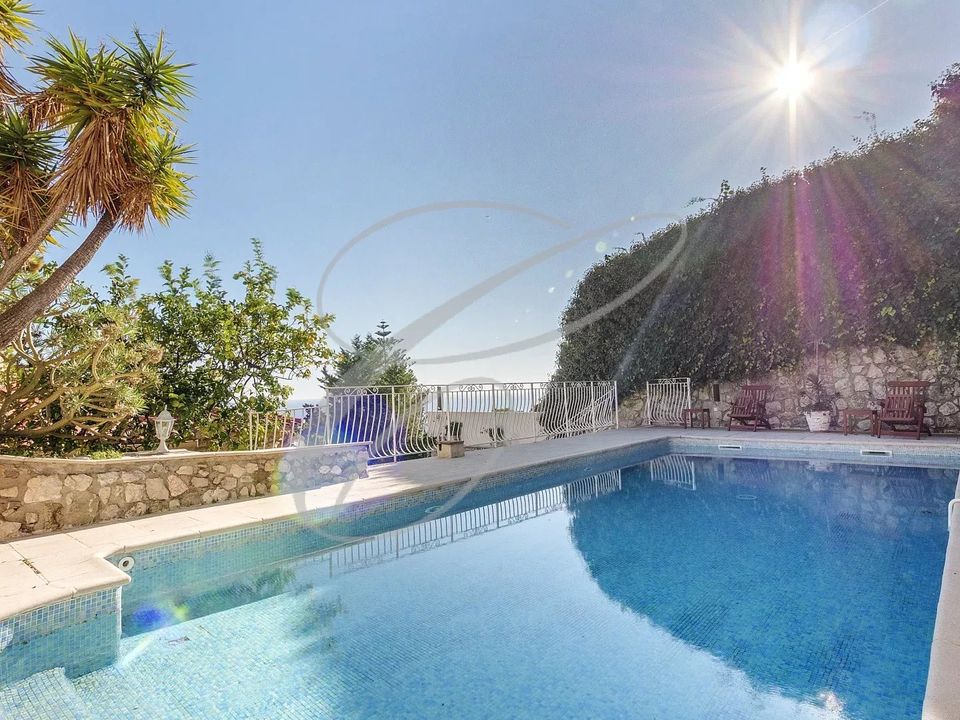 Villa i Roquebrune-Cap-Martin, Alpes-Maritimes - foto 1