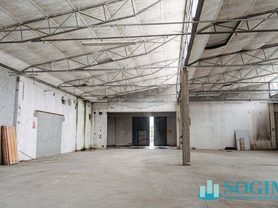 Propiedad comercial en Saronno, Varese - foto 5