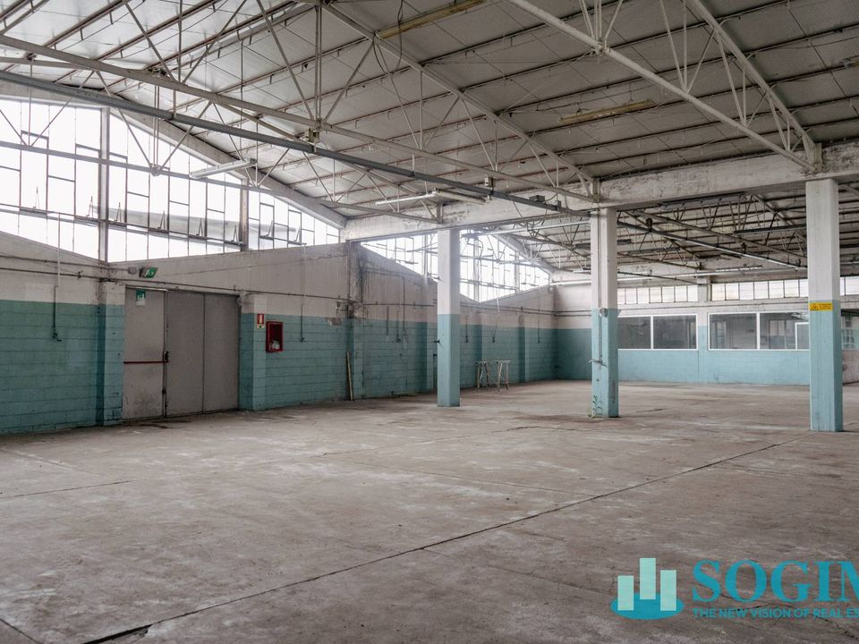 Propiedad comercial en Saronno, Varese - foto 2