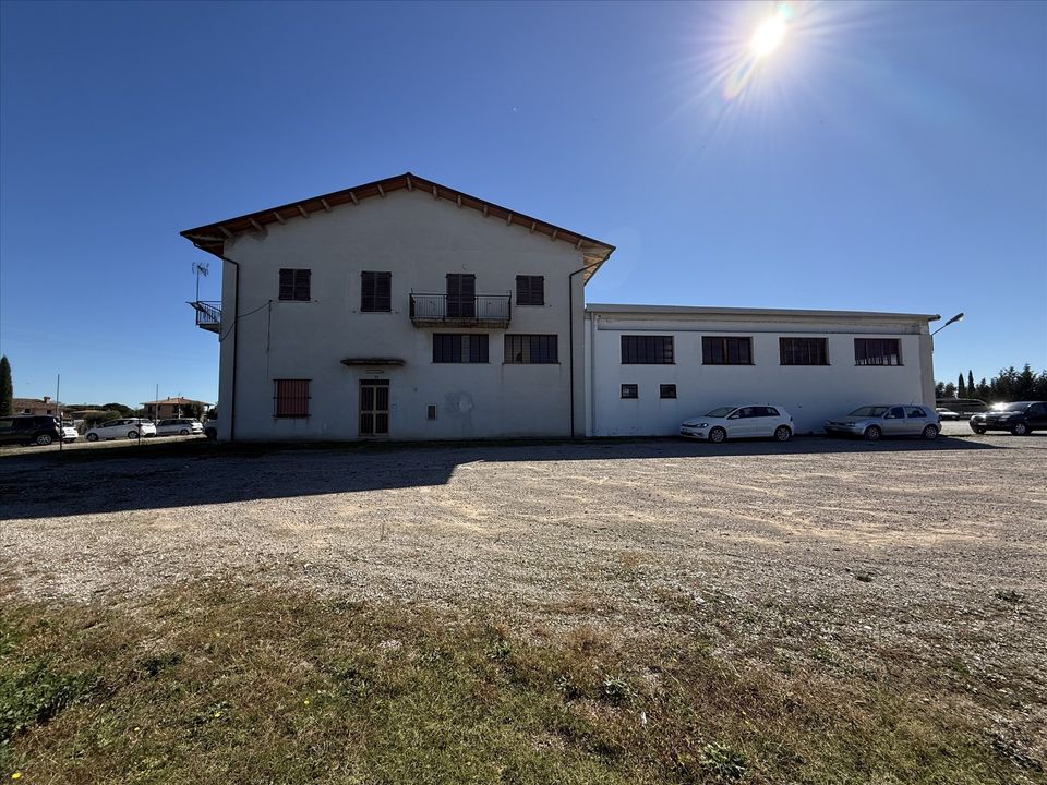 L'establiment comercial a Castiglione del Lago, Perugia - foto 3