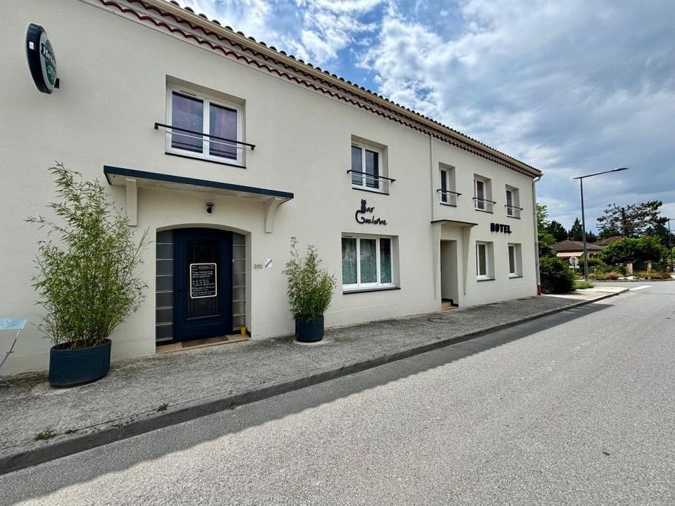 Erhvervsejendom i Montcuq, Lot - foto 1