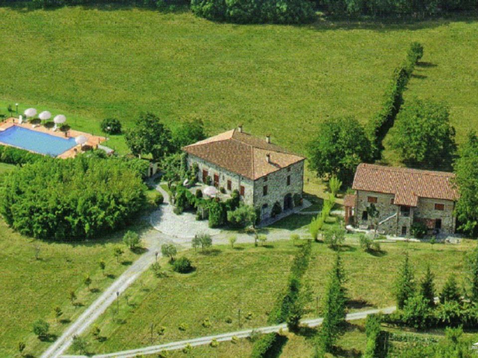 Erhvervsejendom i Villafranca in Lunigiana, Massa and Carrara - foto 1