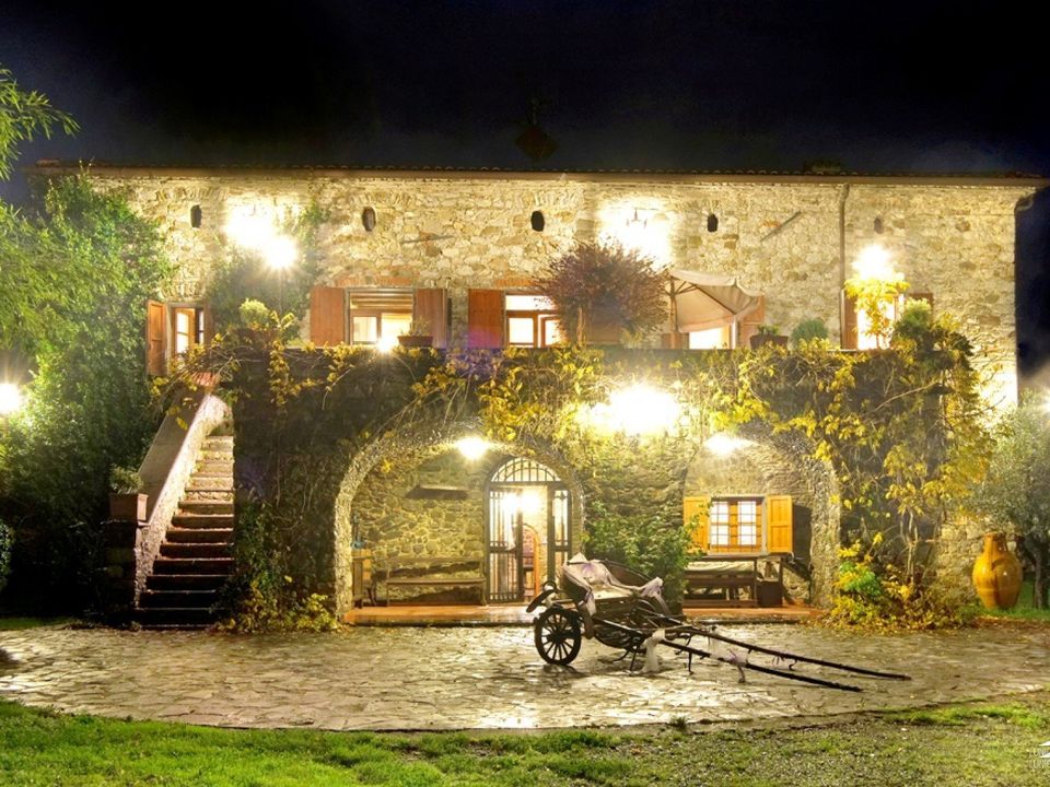 Erhvervsejendom i Villafranca in Lunigiana, Massa and Carrara - foto 2