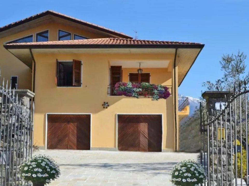 Villa en Fivizzano, Massa and Carrara - foto 1