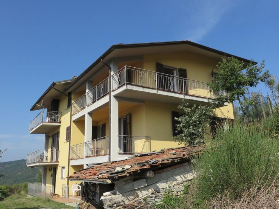 Rækkehus i Bagnone, Massa and Carrara - foto 1