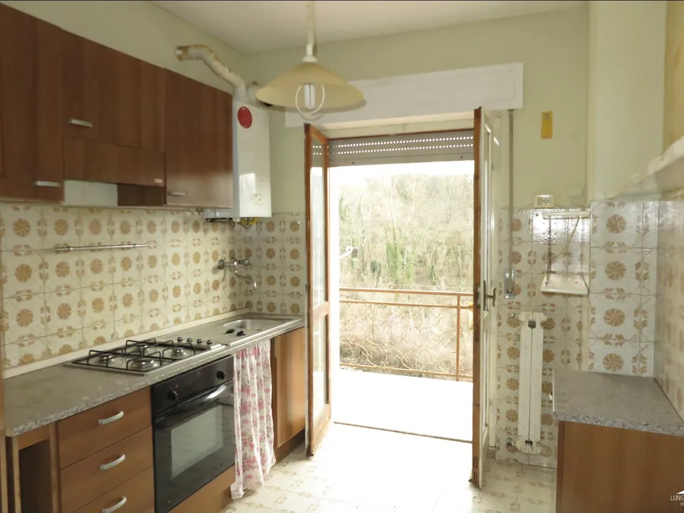 Apartment in Villafranca in Lunigiana, Massa and Carrara - photo 3