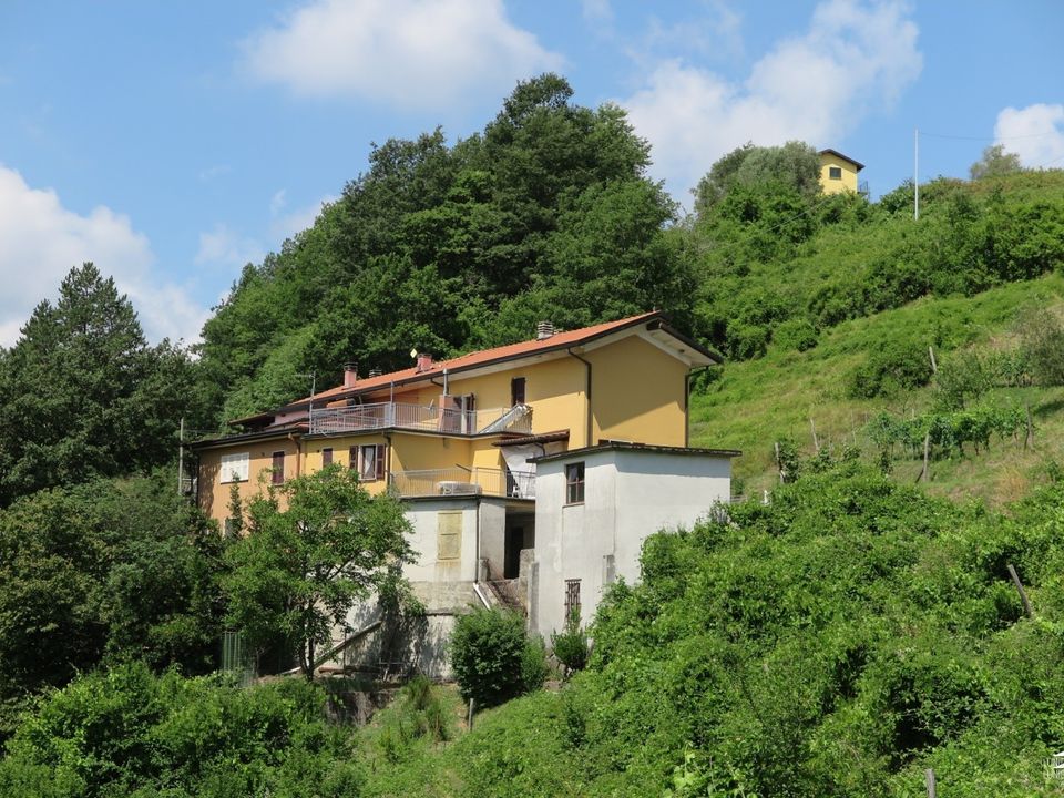 Casa adossada a Fivizzano, Massa and Carrara - foto 1