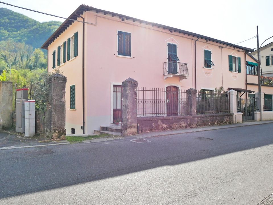 Rækkehus i Fivizzano, Massa and Carrara - foto 2