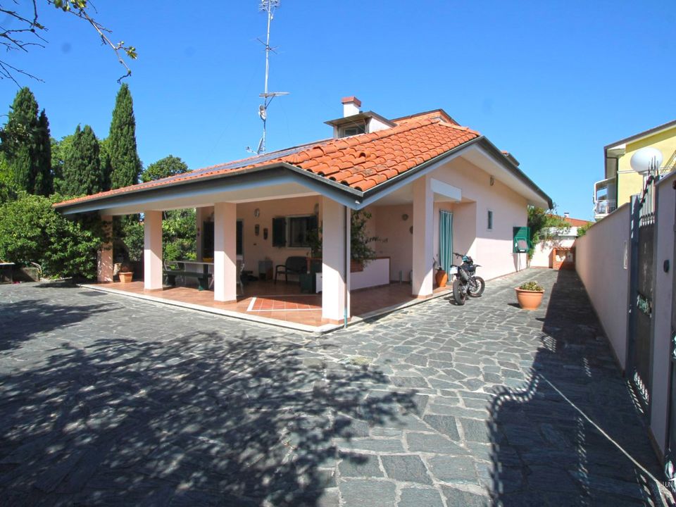 Villa a Carrara, Massa and Carrara - foto 1