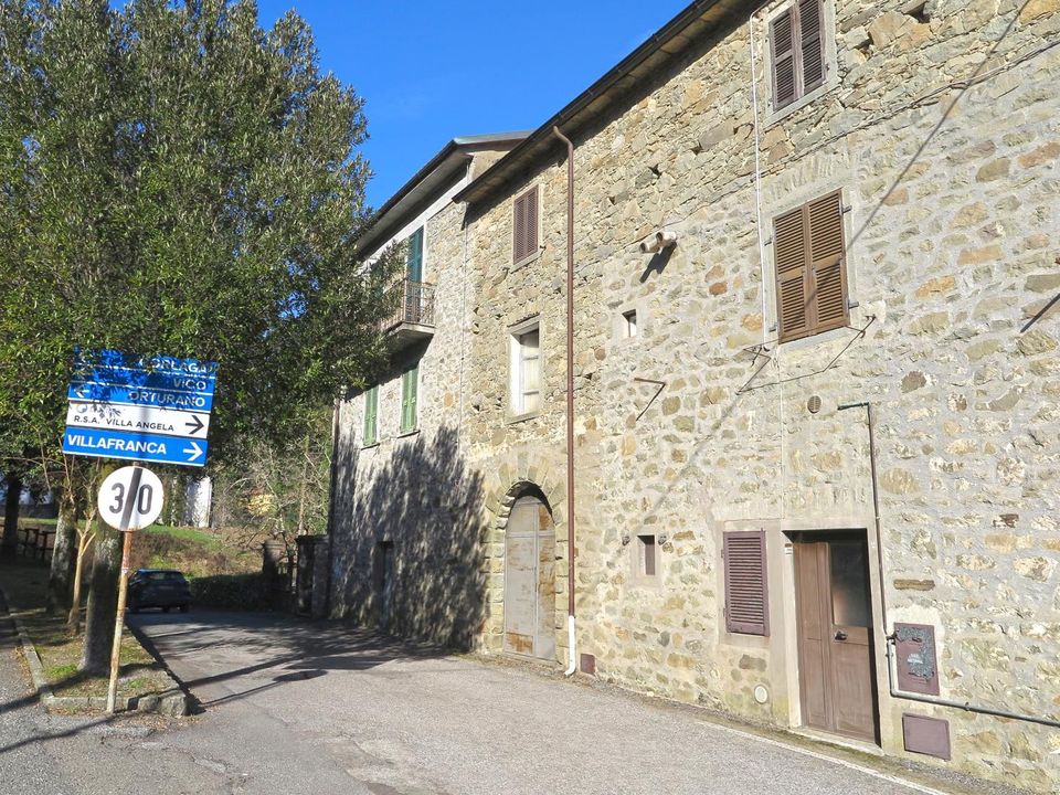 Rækkehus i Bagnone, Massa and Carrara - foto 1