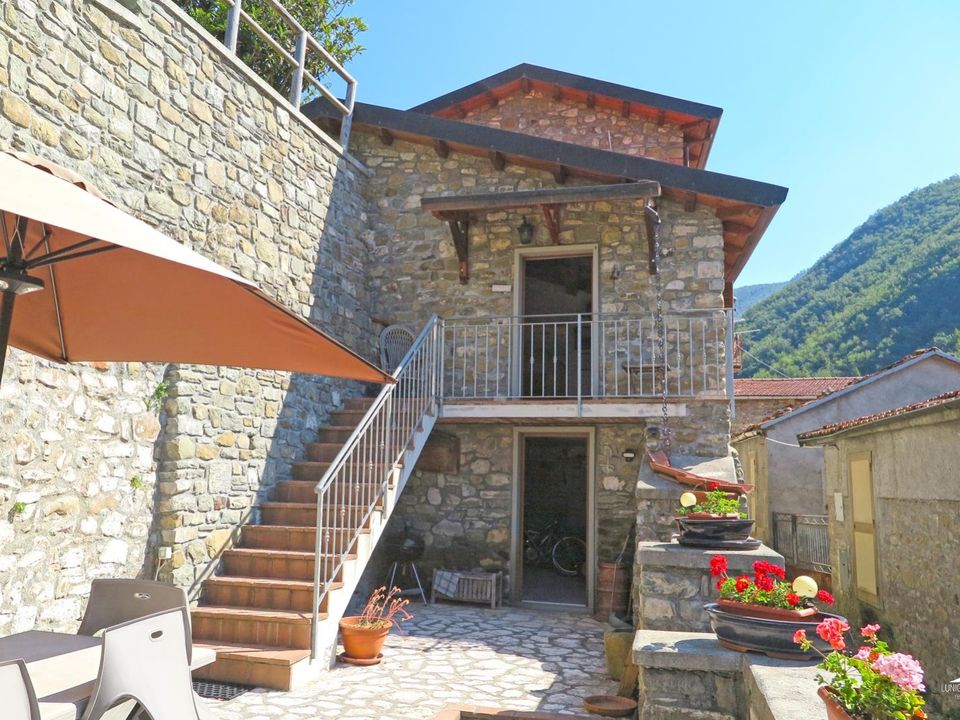 Rækkehus i Casola in Lunigiana, Massa and Carrara - foto 1