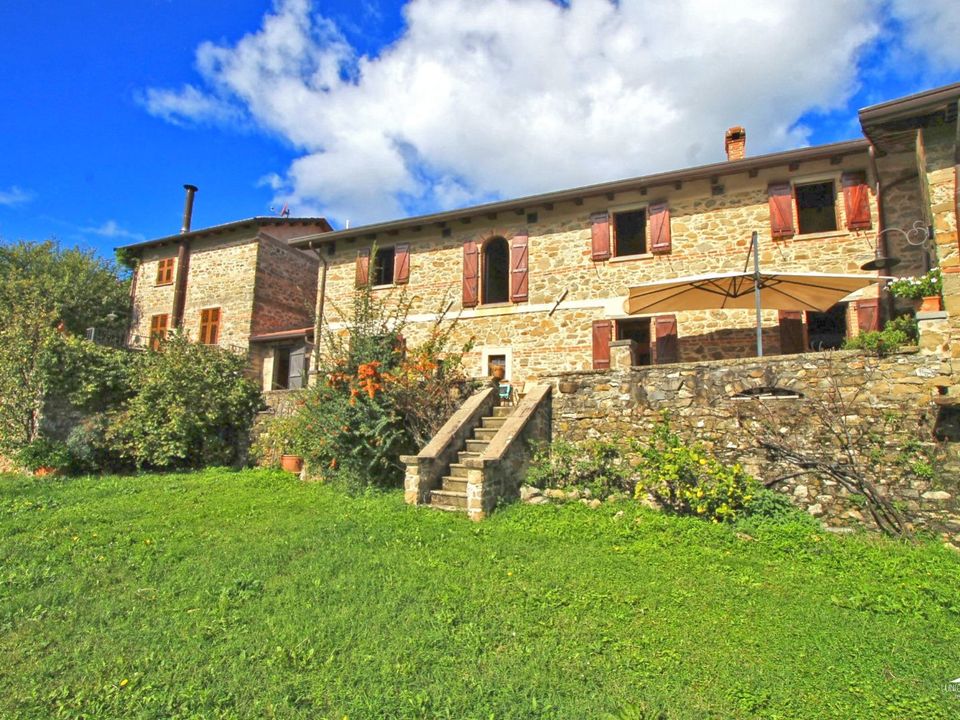 Erhvervsejendom i Casola in Lunigiana, Massa and Carrara - foto 2